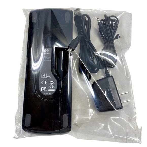 Logitech Harmony 880 Universal Remote W/ Charging Dock & Power Adapter - Picture 4 of 5